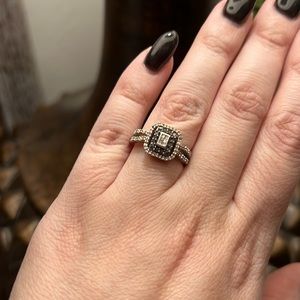 Diamond / black diamond Ring